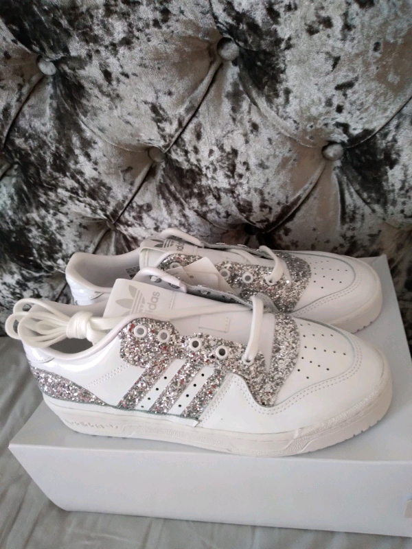 Adidas Rivalry low sparkle white 